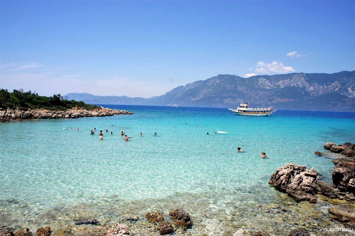 znamenityi-raion-alani-plyaz-kleopatry_1