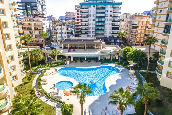 A 2+1 apartment in Mahmutlar near the sea is an excellent offer for comfortable living.