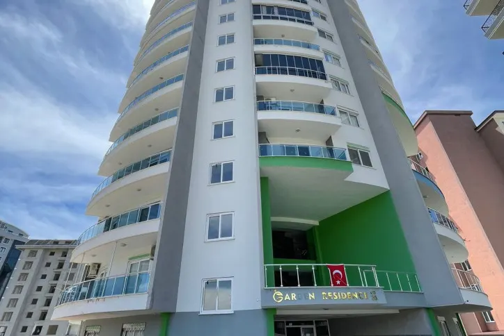 1+1 apartment on the 8th floor in Mahmutlar — 1000 meters from the sea