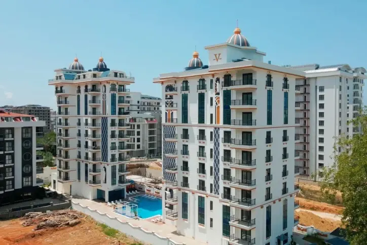 Brand-New Apartment with Pool Views and Luxury Social Facilities