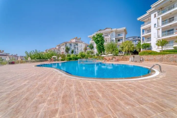 A spacious, furnished apartment in a modern residential complex in the Oba district.