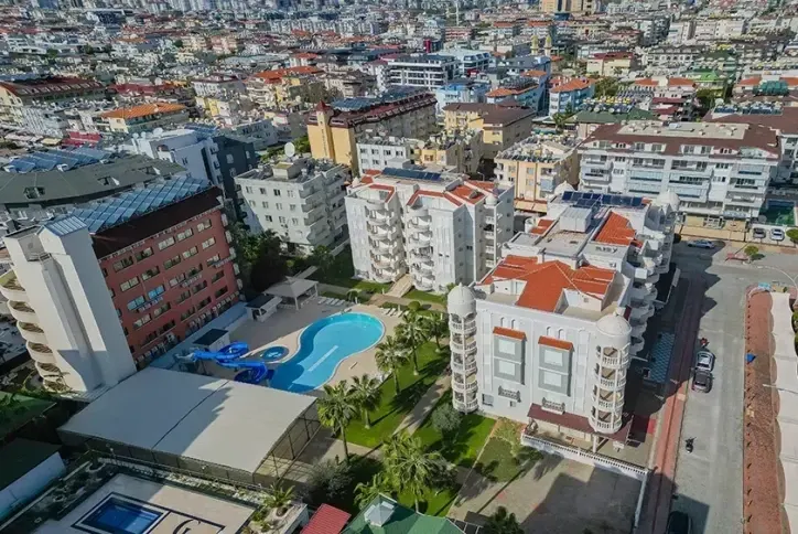 Furnished 2+1 Apartment – 50m to the Sea in Oba