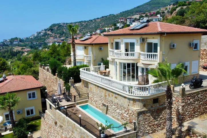 5+1 Villa with Panoramic Sea View in Tepe