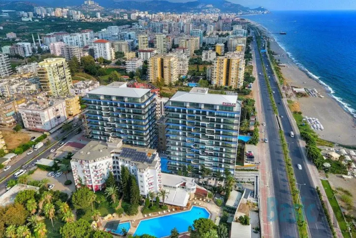 New apartments on the seafront in Twin Towers, Mahmutlar
