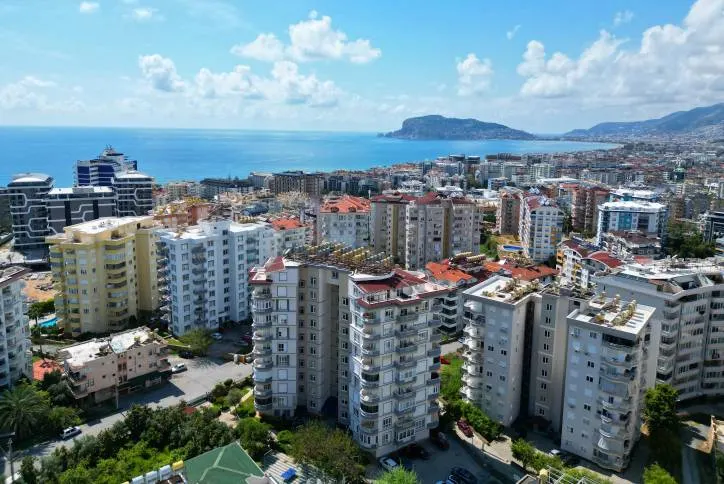 Furnished apartment in Tosmur – 110 sq m, 2 bedrooms, large glazed balcony