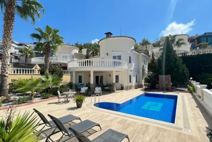 Spacious Private Villa with Pool and Panoramic Sea Views in Kargıcak