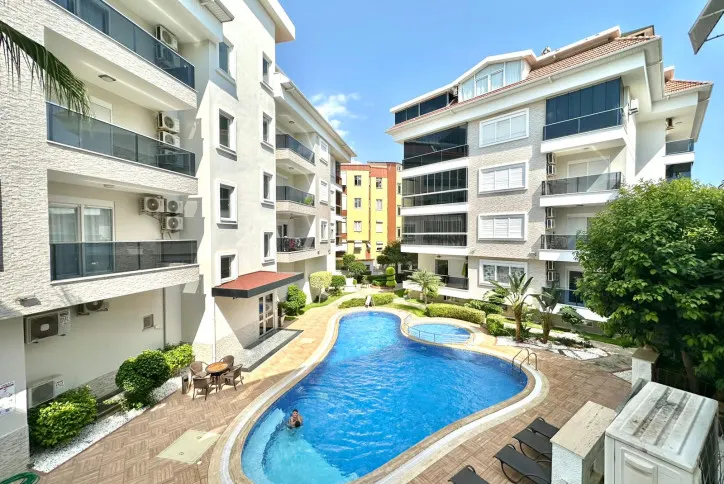 Furnished apartment just steps from the sea in a prime location