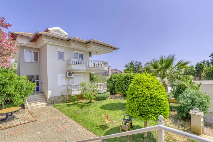 3 bedroom Penthouse in Konaklı, Alanya close to beach and shop