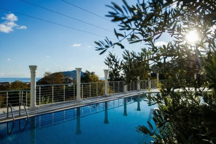 Villa with sea views in the center of Alanya