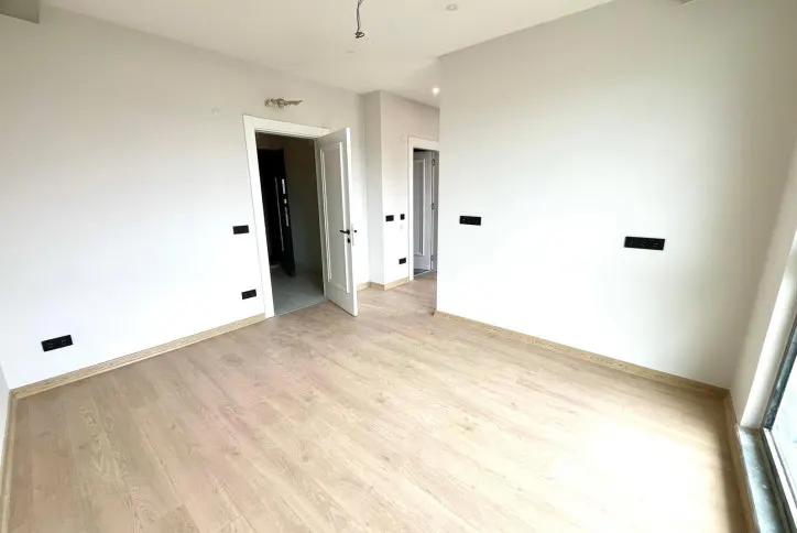 3+1 lägenhet i centrala Alanya, bara 250 meter från havet