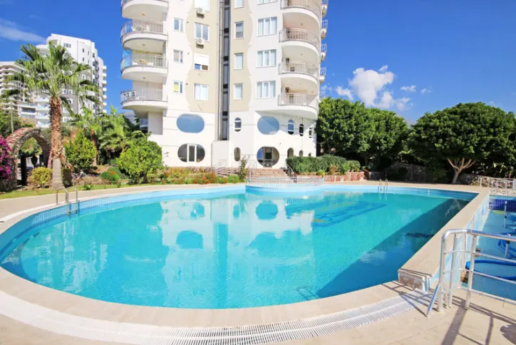 Spacious apartment with panoramic sea and mountain views in Mahmutlar
