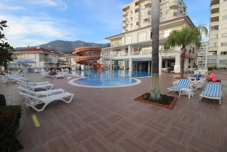Spacious furnished apartment with sea views in Alanya