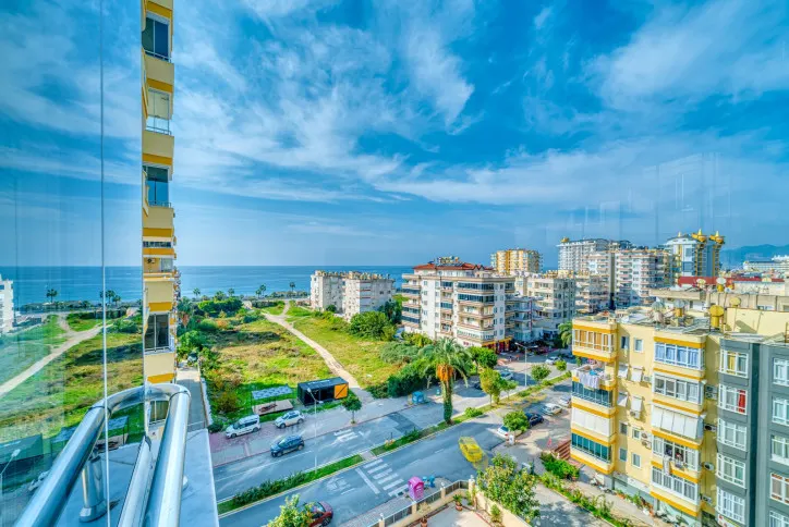 Two-bedroom apartment on the popular building in Mahmutlar
