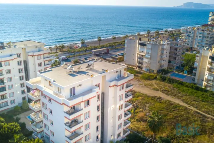 Spacious apartment on the first line in Mahmutlar