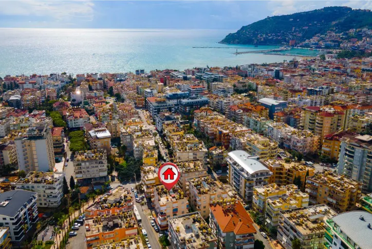 Two-bedroom apartment with a spacious balcony in Alanya