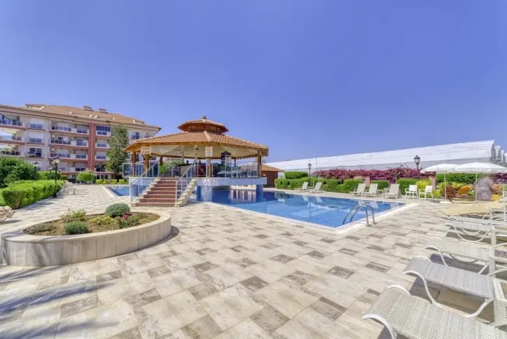 Beautiful Apartment in a Well-Maintained Complex in Alanya