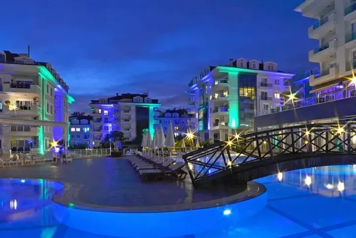 Luxury Duplex Penthouse with Panoramic Sea Views and Resort Facilities