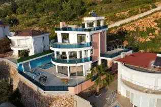 Spacious 5+1 villa in Kestel, Yaylali district