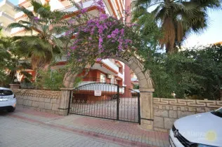 Exclusive apartment in Alanya close to city