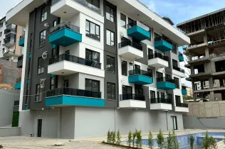 Spacious 2+1 apartment in Alanya — 500 meters from the sea