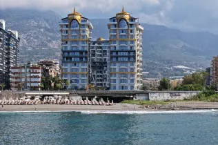 For sale 1+1 apartment on the first coastline, Mahmutlar