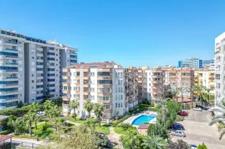 Apartment 2+1 or Sale in Tosmur 200 m to the sea