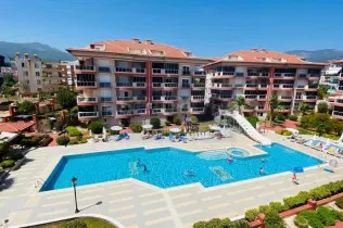 Spacious and bright three-room apartment in Oba