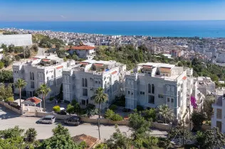 Modern 2+1 apartment in Alanya with city view