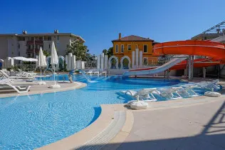 1+1 Apartment in Central Alanya Near the Sea