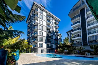 1+1 apartment with high-quality renovation in Alanya