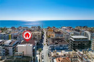 Spacious apartment with a panoramic balcony in a popular area of Alanya