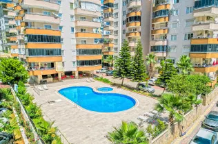 Large two bedroom apartment in Mahmutlar