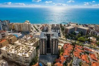 Luxury 1+1 Apartment in a Full-Facility Complex, Tosmur – Only 300 m from the Sea