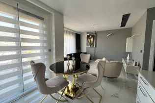 Luxury 2+1 apartment in Alanya with sea and mountain views