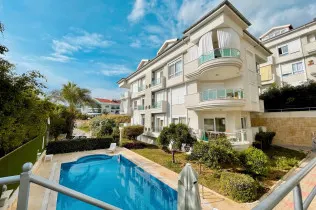 Furnished 2+1 apartment with sea view in Kizlarpınary, Alanya
