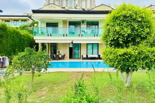 Luxury 3+1 villa in Kargicak with private pool