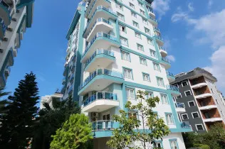 Spacious apartment with mountain view in Mahmutlar