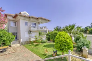 3 bedroom Penthouse in Konaklı, Alanya close to beach and shop