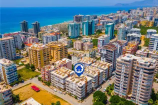Spacious 2+1 apartment in Alanya, Mahmutlar