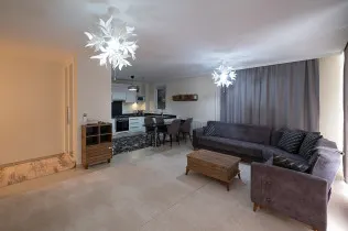 Spacious apartment with sea view in Konakli