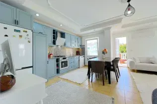 Møblert 2+1 leilighet til salgs i Toprak 4 Sitesi, Kızlar Pınarı, Alanya – 110 m², Svømmebasseng, 600 m fra sjøen