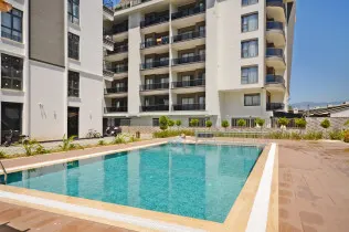 One-bedroom apartment for sale in Mahmutlar by the sea