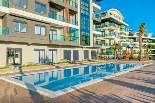 Luxury apartment with pool view in Alanya