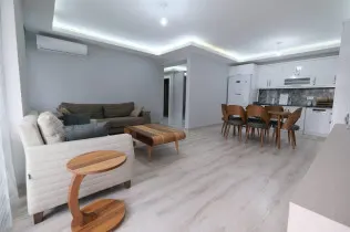 2+1 apartment in Mahmutlar on the 7th floor – 400 meters from the sea