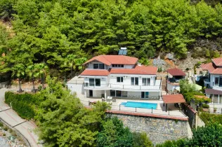 Four Bedroom Sea View Villa in Alanya