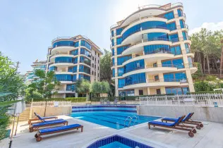 Luxury Apartment in Kargicak: Luxury and Convenience