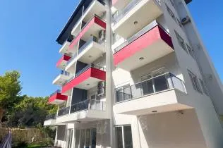 Modern apartment in Avsallar in a new building