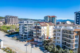 Spacious 4+1 apartment in Alanya with a beautiful view