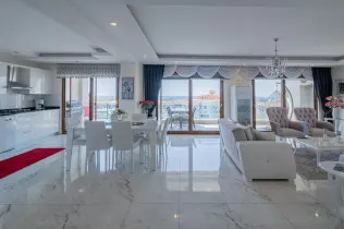 Apartment in Alanya with a sea view and developed infrastructure