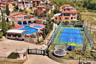Fantastic villa with panoramic sea views